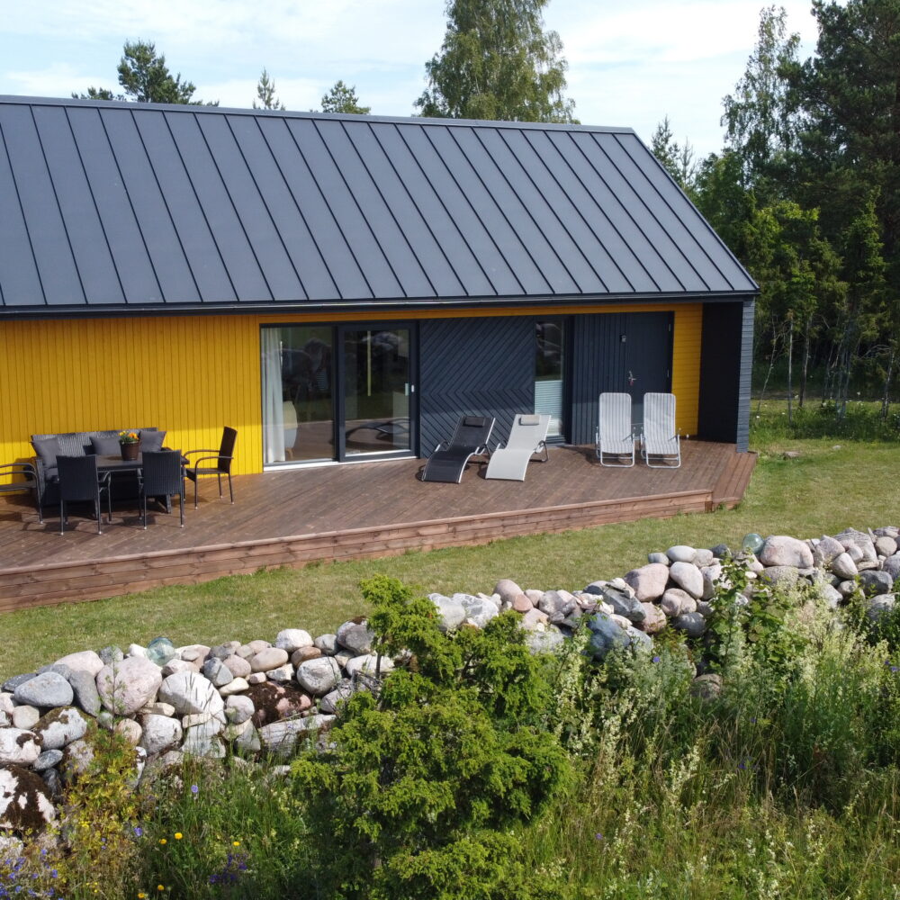 Linnulennu fly-in holiday house at EEMU