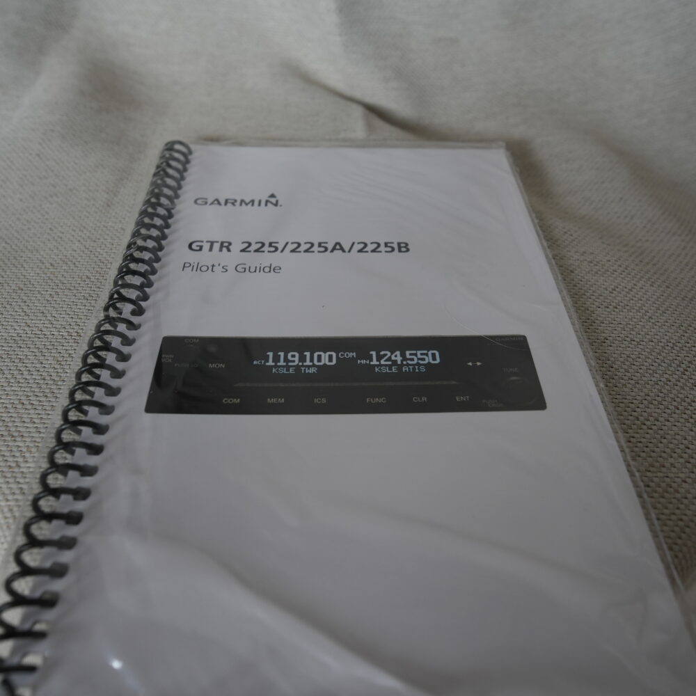VHF Radio Garmin GTR 225, With Rack & connectors