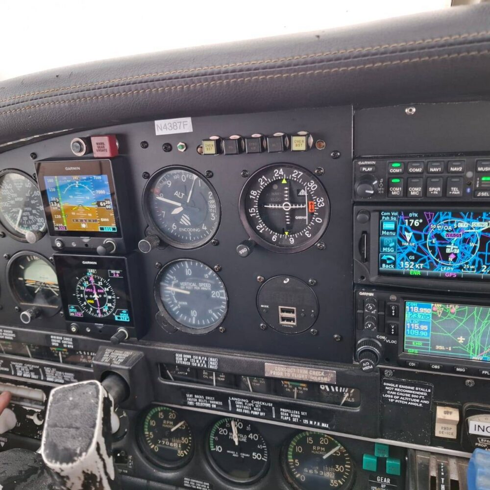 1976 PIPER PA-34-200T SENECA II