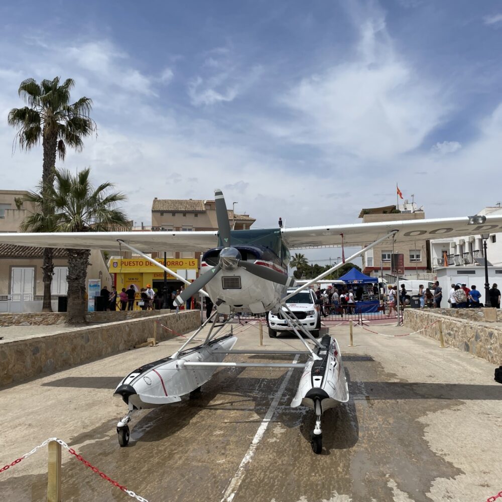 1961 CESSNA A185 SKYWAGON AMPHIBIAN – OO-DUK