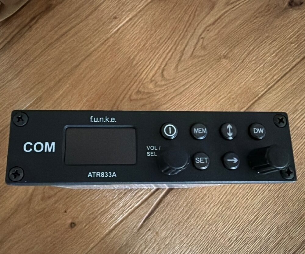 Funke ATR833A-II 8,33kHz