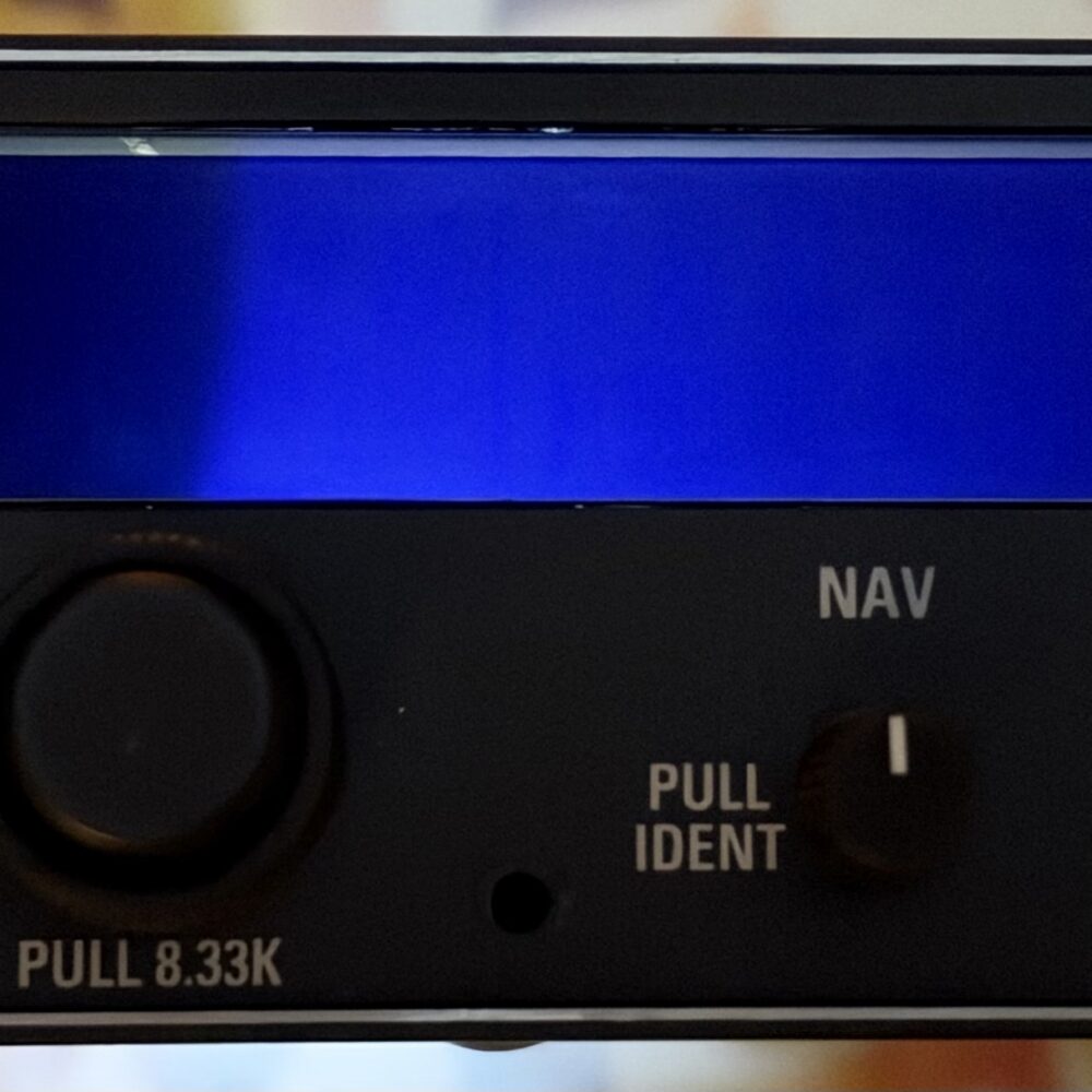 Bendix King KX 165A 8.33 kHz radio 28 V internal glideslope