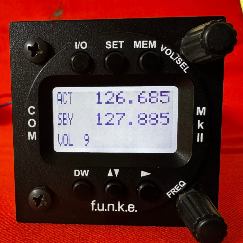 F.U.N.K.E ATR 833-II LCD