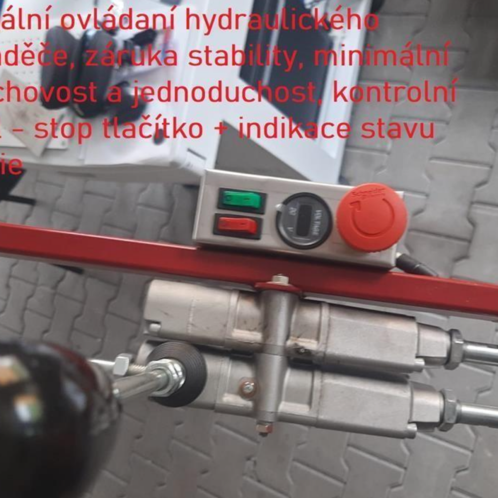 APplastic ST5 self-propelled hydraulic helicopter tug